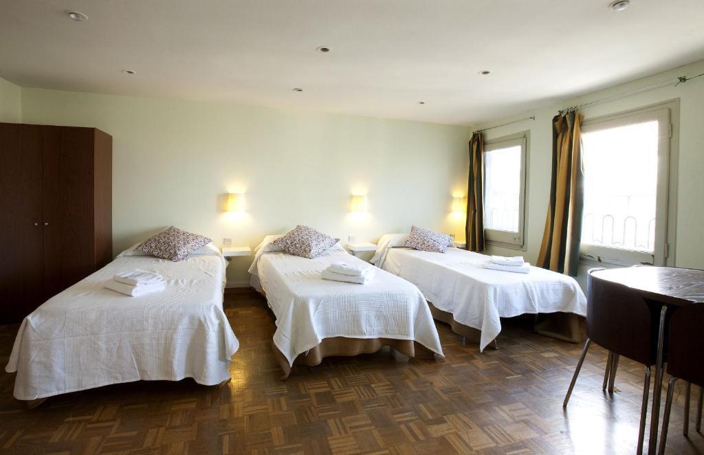 Hostal Agua Alegre Barcelona Zimmer foto